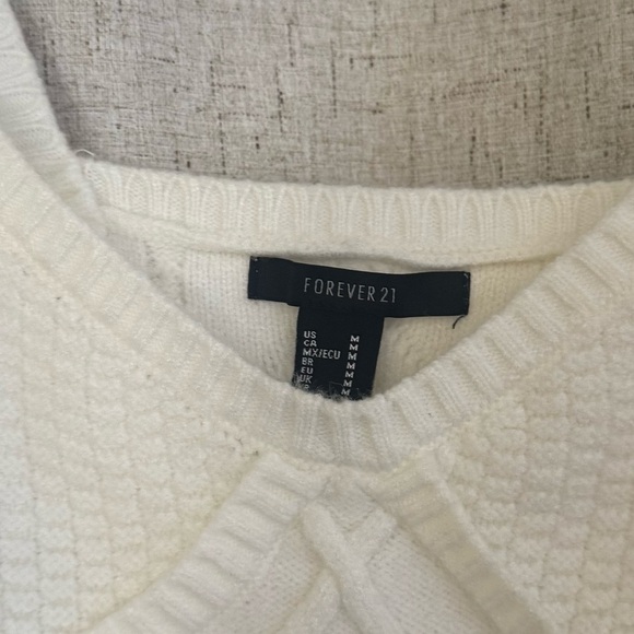 Forever 21 Women's Ribbed Cable Knit Sweater Tank Top in White | Medium - Picture 8 of 8